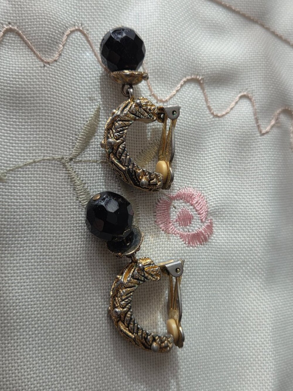 Vintage Natori Costume Gold Tone and Black Bead Dangle Earrings